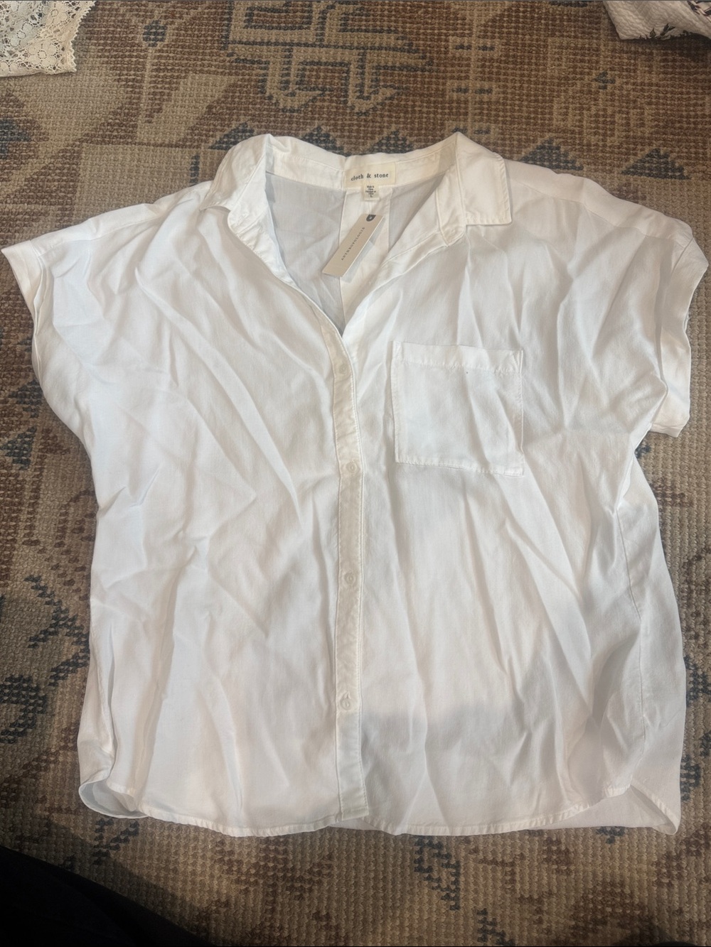 cloth & stone nwt White short sleeve Button-Down Pocket Shirt